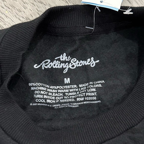 ROLLING STONE | Cropped Crewneck NWT - Picture 8 of 8
